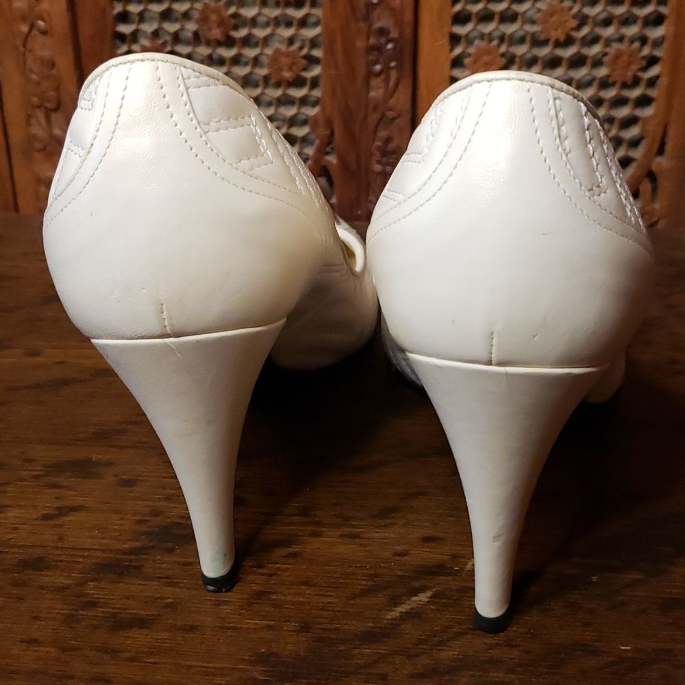 Vintage Versace Quilted off white cream heels size 38 shoes - Picture 13 of 14